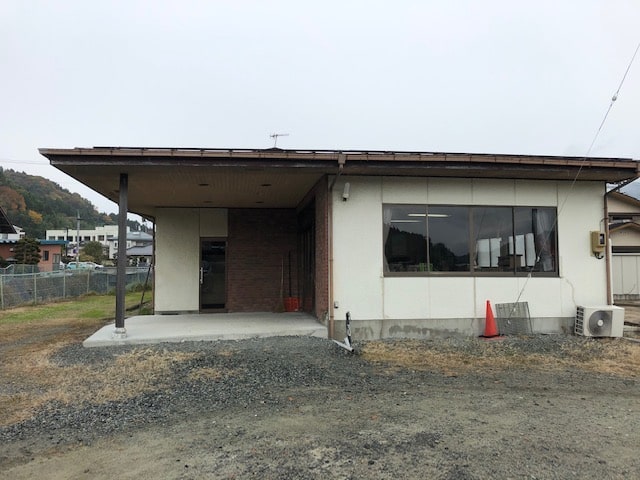 富岡工業社屋