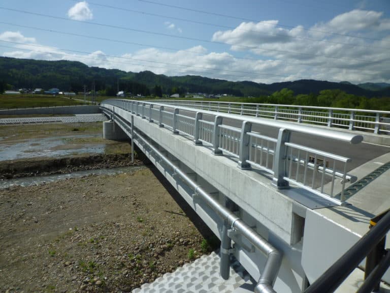橋の工事