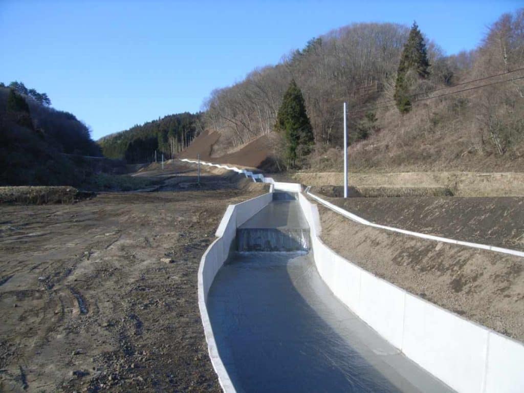 川